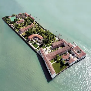 Isola Di San Servolo - Centro Benátky